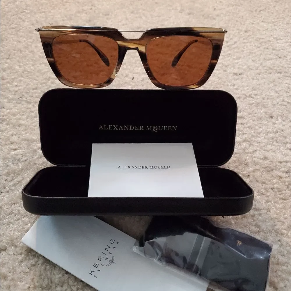 ALEXANDER MCQUEEN Unisex AM0169S 54mm